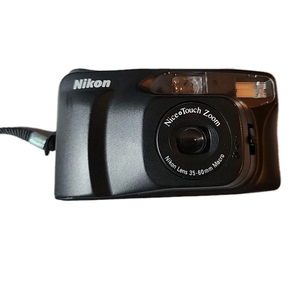 Nikon Nice Touch Zoom 35mm Film Camera w/Case 35-60mm Macro *Selling for Parts